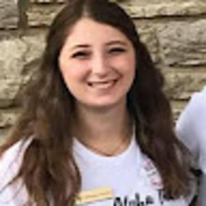 Meet your Posher, Adrianna